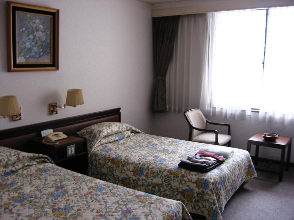 Kasenkyo Izutsuya Hotell Shin'onsen Exteriör bild