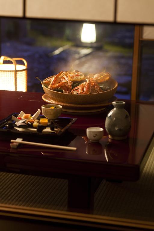 Kasenkyo Izutsuya Hotell Shin'onsen Exteriör bild